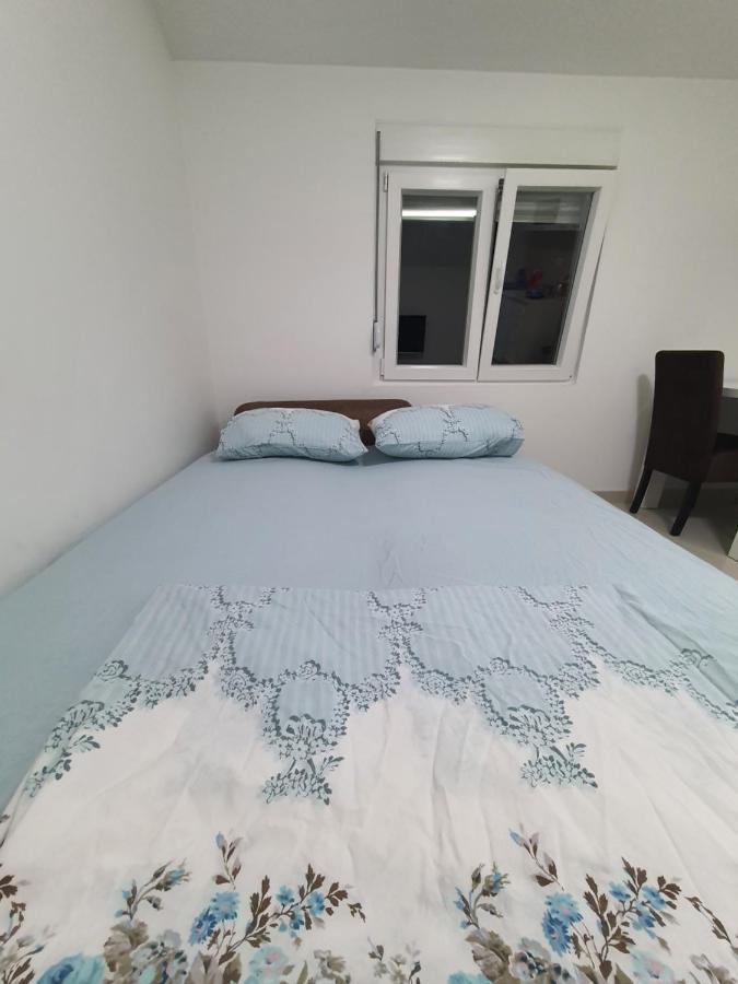 Apartman Tolosi 2 포드고리차 외부 사진