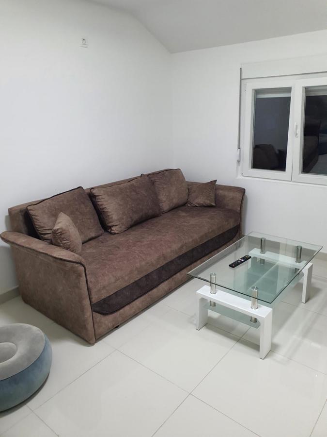 Apartman Tolosi 2 포드고리차 외부 사진