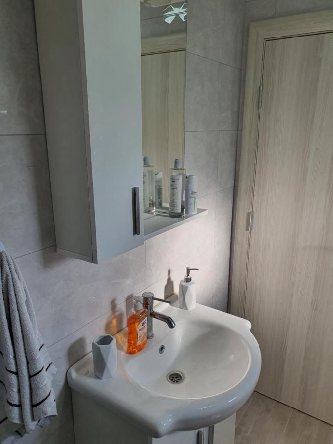 Apartman Tolosi 2 포드고리차 외부 사진